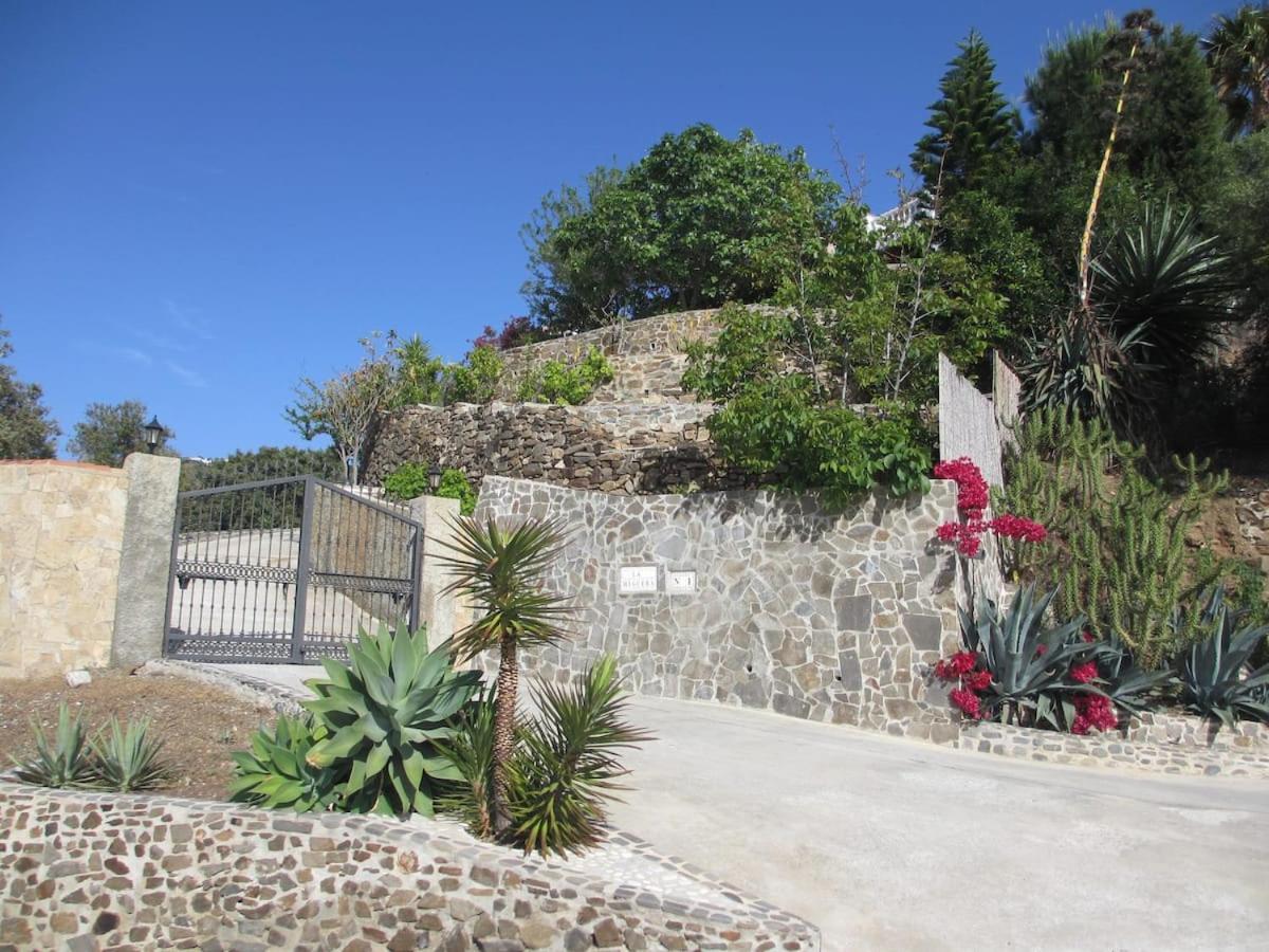 Villa La Higuera Sayalonga Extérieur photo