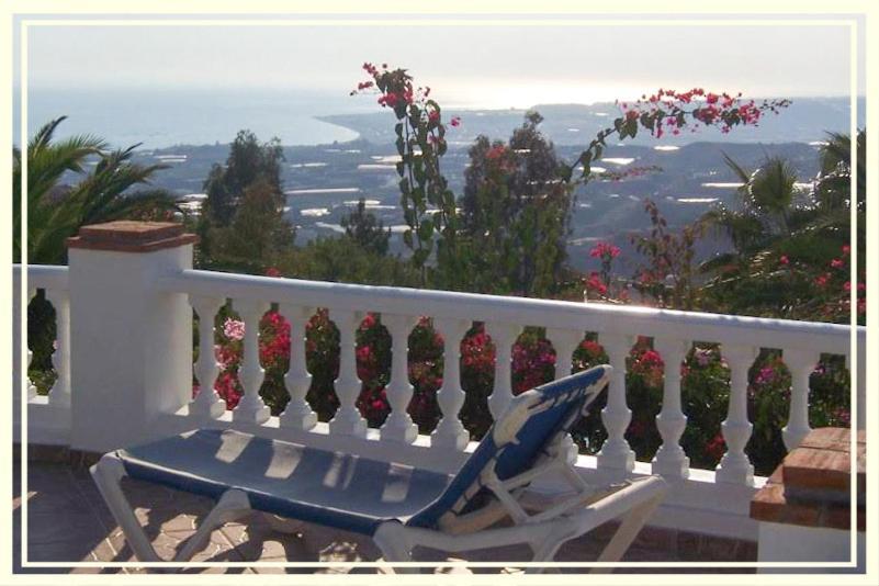 Villa La Higuera Sayalonga Extérieur photo