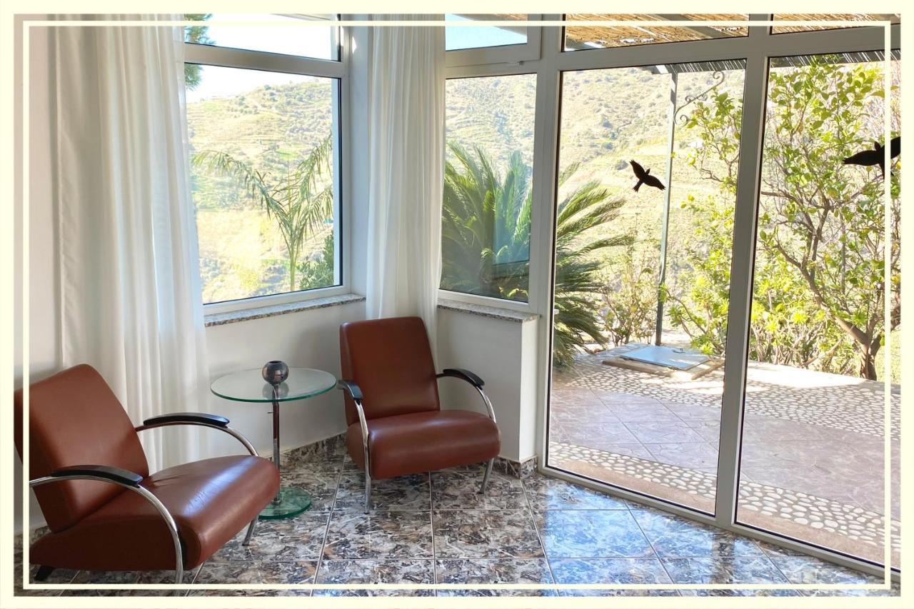 Villa La Higuera Sayalonga Extérieur photo
